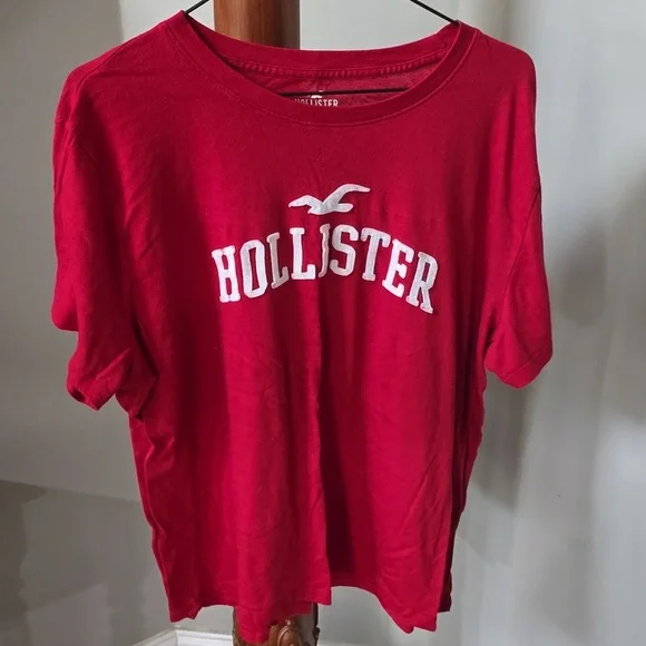 Hollister tshirt - Picture 1 of 3